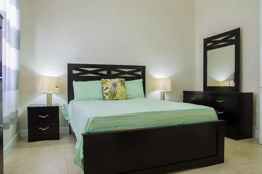 New Kingston Guest Apt At Sonoma Estate Hotell