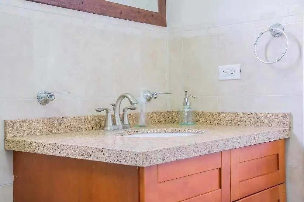 Hotell New Kingston Guest Apt At Sonoma Estate